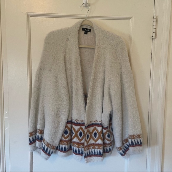 a.n.a Sweaters - Ana a New Approach White Fuzzy Open Cardigan with Aztec Pattern - size XL